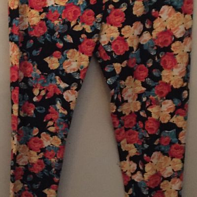 Lularoe T/C Leggings with Red & Yellow Roses Design